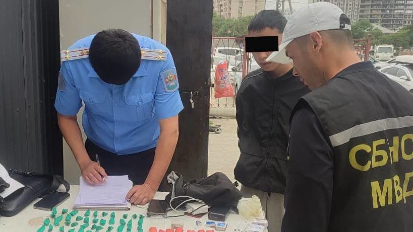 Задержанный в Оше подозреваемый помог выйти на молодых наркодельцов