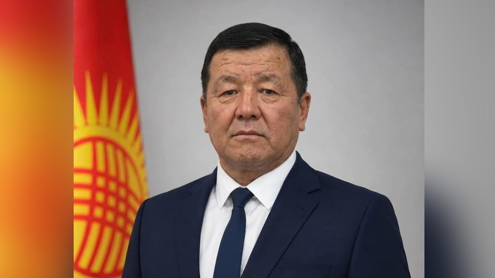 Калмурза Досанов освобожден от должности главы айыл окмоту Молдо Нияз Кадамжайского района