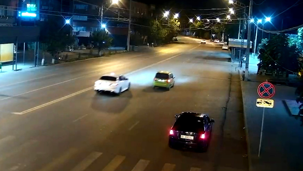 В Оше задержали водителя белой легковушки, подозреваемого в убийстве 29-летнего мужчины