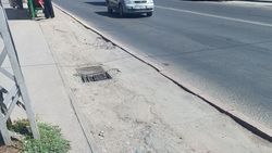 Горожанин пожаловался на разбитую остановку на улице Абдрахманова