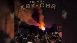 Видео — На рынке «Старый толчок» произошел пожар