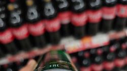 В супермаркете «Азия» продают просроченный «Спрайт». Фото