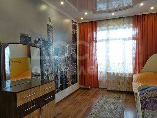 Продаю 4-комнатную квартиру, 156кв. м., этаж - 8/10, бул.Эркиндик х ул.Ж.Жолу