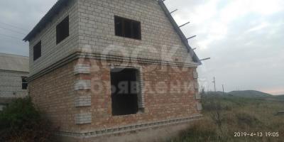 Продаю дачу 3-ком. 42кв. м., этаж-2, 5-сот., стена кирпич, Село Байгелди.