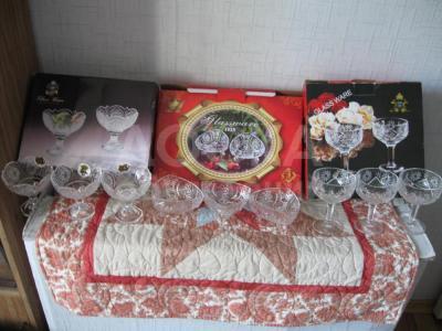 РАСПРОДАЖА.Продаются наборы подарочные ,новые . - стекло,фарфор,фотоальбомы .