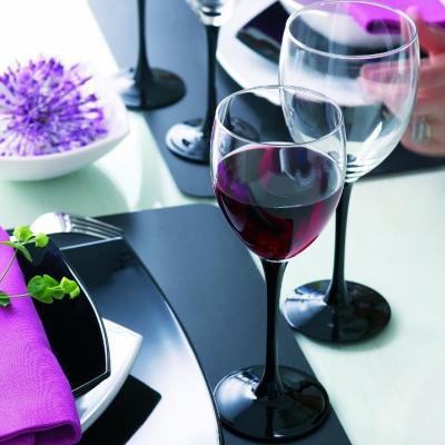 В наборе 6 фужеров в подарочной коробке!
Объём 350мл.