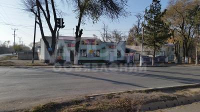 Продаю торговое помещение  1135кв. м., Кожомбердиева.