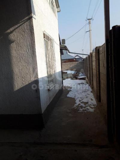 Продаю дом 6-ком. 160кв. м., этаж-2, 5-сот., стена кирпич,  Степная, 83.