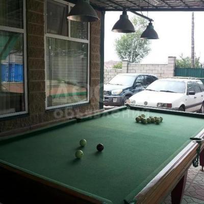 Продаю коттедж 2-ком. 300кв. м., этаж-2, 10-сот., стена кирпич, С. КАДЖИ САЙ .