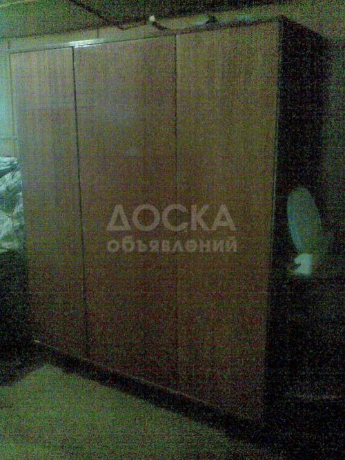 продаю большой гардеробный шкаф