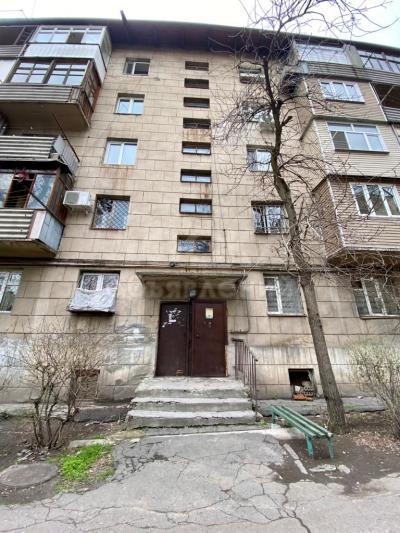 Продаю 1-комнатную квартиру, 32кв. м., этаж - 1/5, Тимирязева\Токтогула.