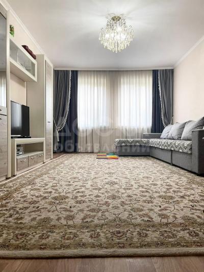 Продаю дом 5-ком. 110кв. м., этаж-1, 9-сот., стена кирпич, Луговая / Коллекторная.