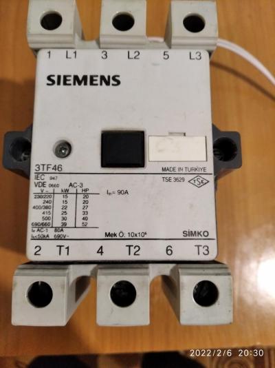 электроконтактор 90А катушка на 220В.