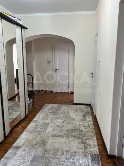 Продаю 2-комнатную квартиру, 70кв. м., этаж - 5/5, Медерова-Советская.