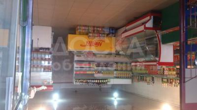 Продаю коммерческую недвижимость торговые помещения 112кв. м., Бишкек.