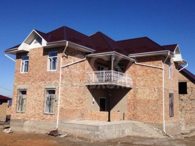 Продаю дом 8-ком., 180кв. м., этаж-2, 10-сот., стена кирпич, Арча Бешик.