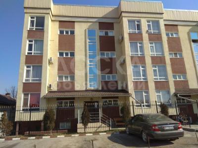 Продаю 2-комнатную квартиру, 68кв. м., этаж - 1/4, Лев Толстой/ Эгембердиева.