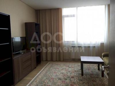 Продаю 3-комнатную квартиру, 75кв. м., этаж - 2/5, м-он Анар.