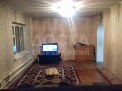 Продаю дом 1-ком. 1кв. м., этаж-1, 7-сот., стена кирпич, Пишпек.