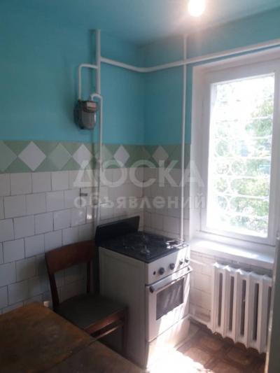 Продаю 2-комнатную квартиру, 43кв. м., этаж - 1/4, Ворошилова 16.