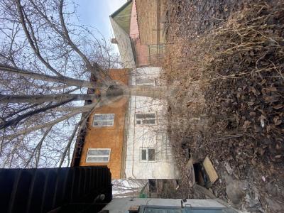 Продаю дом 6-ком. 150кв. м., этаж-2, 4-сот., стена кирпич, Ул. Профессора Зимы 91.