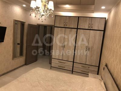 Продаю 2-комнатную квартиру, 52кв. м., этаж - 5/9, Восток-5, напротив Мадины.