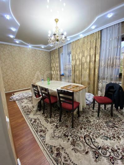 Продаю дом 5-6-ком. 129кв. м., этаж-1, 4,56-сот., стена кирпич, ж/м Чалбай.