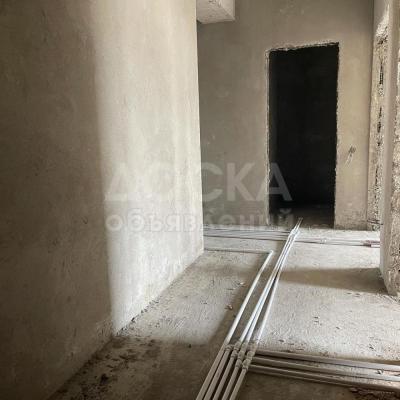 Продаю 1-комнатную квартиру, 41кв. м., этаж - 10/10, Восток-5 .