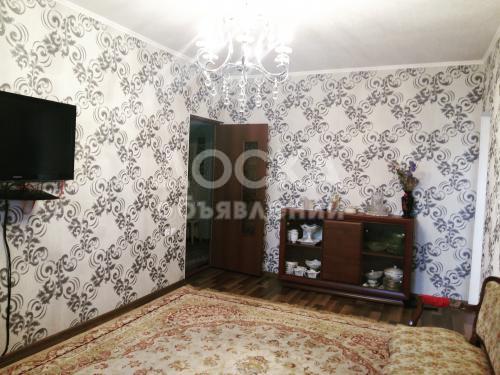 Продаю квартиру 4-ком., 85кв. м., этаж - 4/4, Ош.