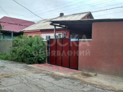 Продаю дом 6-ком., 6кв. м., этаж-1, 6-сот., стена кирпич, Абдымомунова 39.