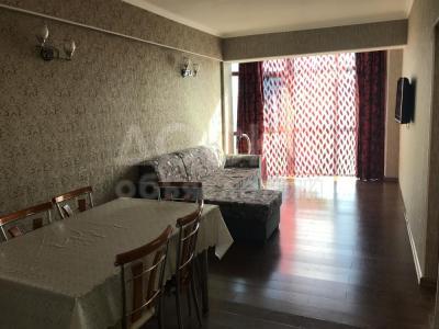 Продаю квартиру 3-ком., 74кв. м., этаж - 2/5, Жилой Комплекс Коста-Брава находится в селе Булан-Соготу, в 5 км от г. Чолпон-Ата. .