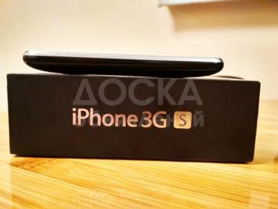Продаю iphone 3gs в идеальном состояний работает всe