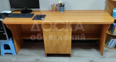 Стол письменный