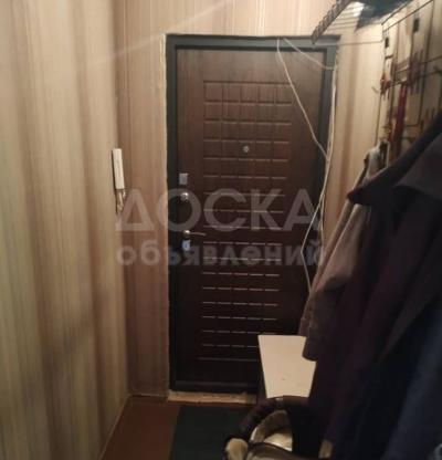 Продаю 3-комнатную квартиру, 58кв. м., этаж - 3/4, 8 микрорайон.