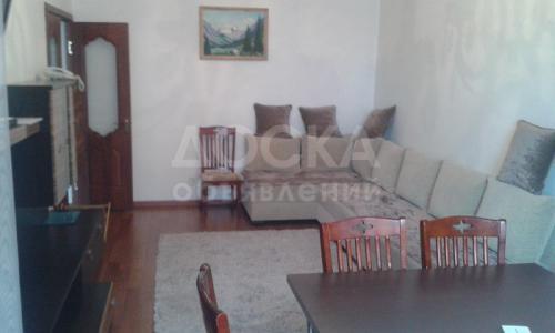 Продаю квартиру 3-ком., 62кв. м., этаж - 9/9, Боконбаева 14.