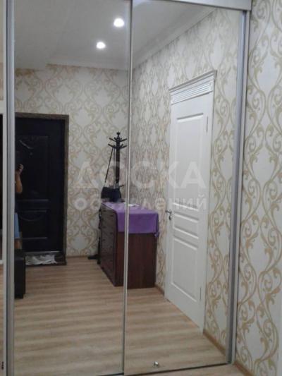 Продаю 2-комнатную квартиру, 80кв. м., этаж - 2/10, жд вокзал.