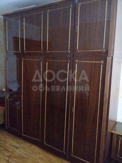 Продается спальный гарнитур б/у.