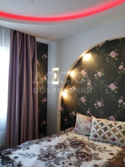 Продаю квартиру 3-ком., 62кв. м., этаж - 9/9, 12 мкр.