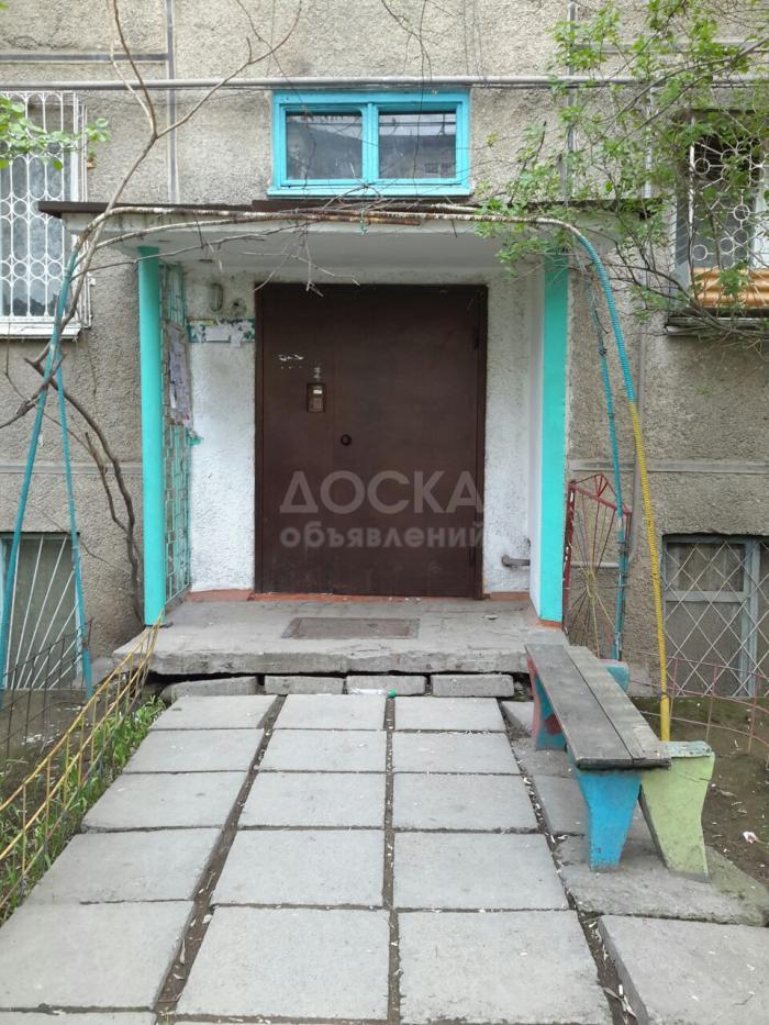 Продаю квартиру 1-ком., 32кв. м., этаж - 1/5, мкр Кок-Жар д.4,