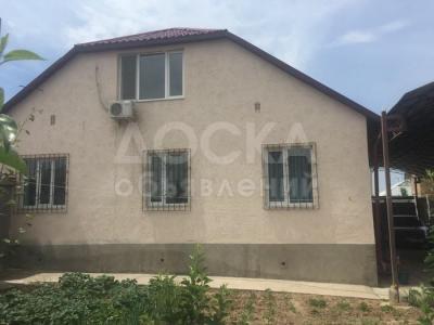 Продаю дом 6-ком. 150кв. м., этаж-2, 4,5-сот., стена кирпич, ж/м Алтын-Ордо.