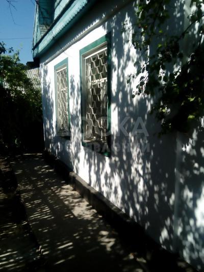 Продаю дом 6-ком. 82кв. м., этаж-1, 4-сот., стена саман, переулок.