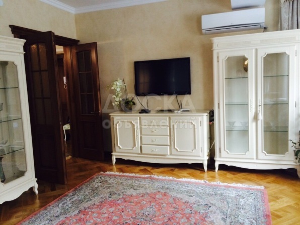 Срочно! Продаю 3 к-кв, Боконбаева/Раззакова, 100м2, 210000$ фото