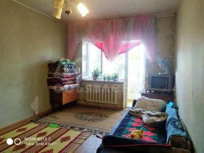 Продаю 1-комнатную квартиру, 34кв. м., этаж - 2/3, ул. Молодежная.