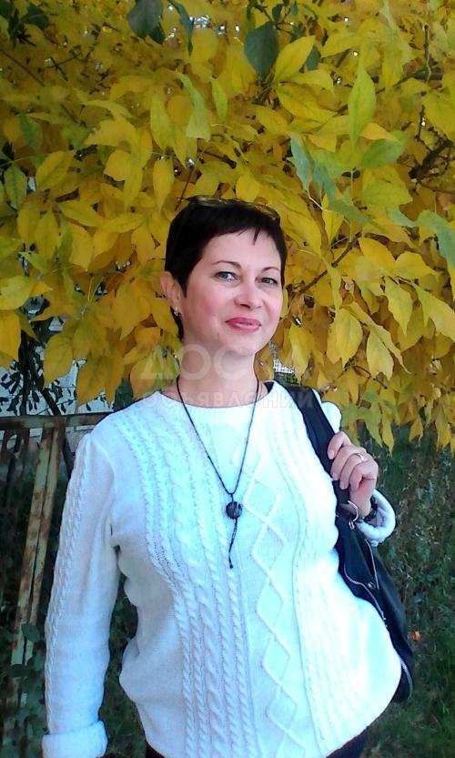 репетитор по русскому и английскому языкам школьникам.