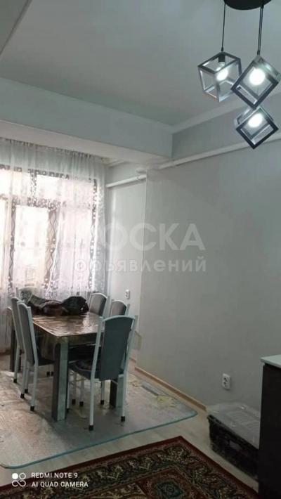 Продаю 2-комнатную квартиру, 50кв. м., этаж - 1/10, Каралаева 38/1.