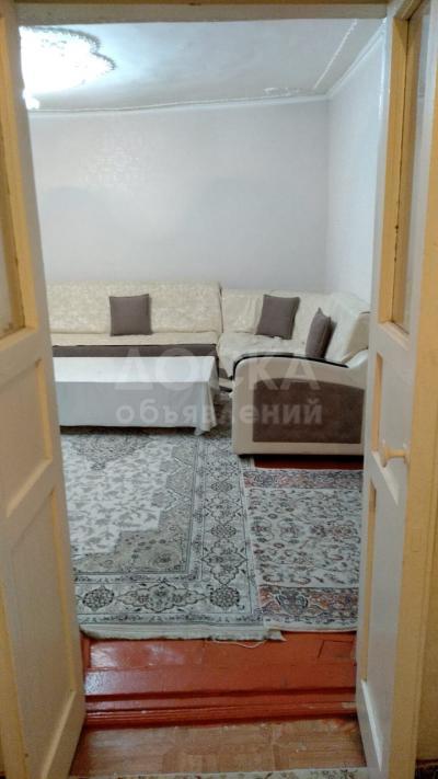 Продаю дом 4-ком. 90кв. м., этаж-1, 2-сот., стена кирпич, ул. Советская перес. Пролетарская 8 (район «ГОИН»).