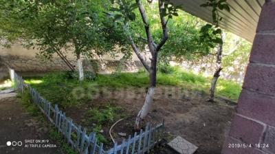 Продаю дом 6-ком. 151кв. м., этаж-2, 4-сот., стена кирпич, пер. Кой-Ташский 8.