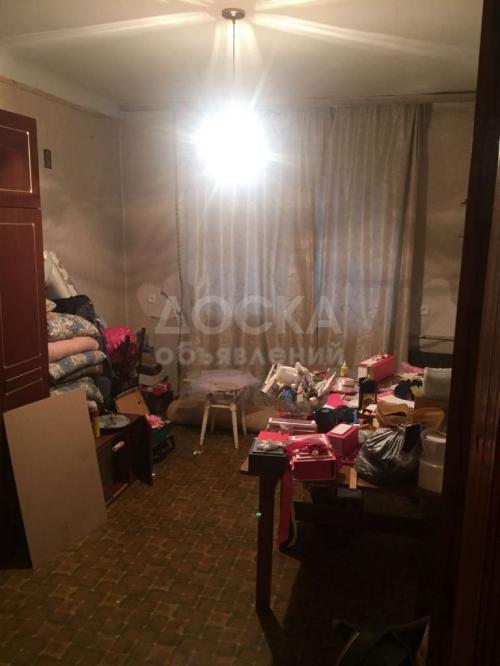 Продаю квартиру 3-ком., 61кв. м., этаж - 1/4, чекиш ата.