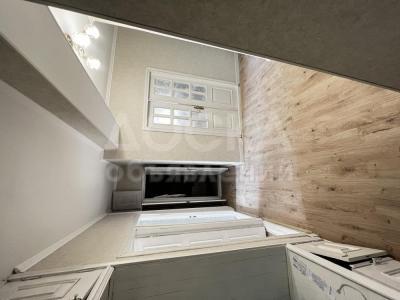 Продаю 4-комнатную квартиру, 78кв. м., этаж - 2/5, Гоголя / Фрунзе.