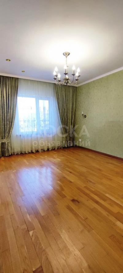 Продаю 3-комнатную квартиру, 93кв. м., этаж - 3/10, Ахунбаева Джал.